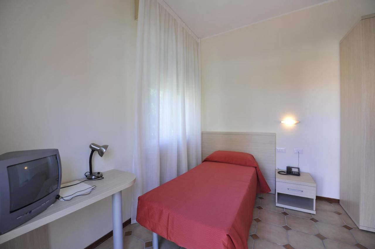 Hotel Villa San Giuseppe San Bartolomeo Al Mare Δωμάτιο φωτογραφία