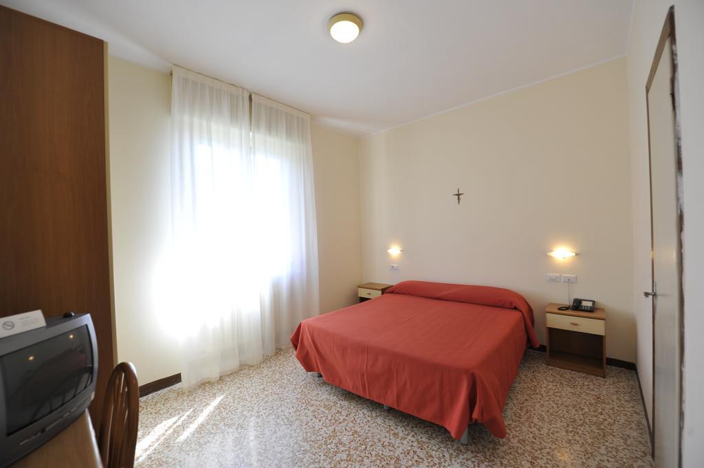 Hotel Villa San Giuseppe San Bartolomeo Al Mare Εξωτερικό φωτογραφία