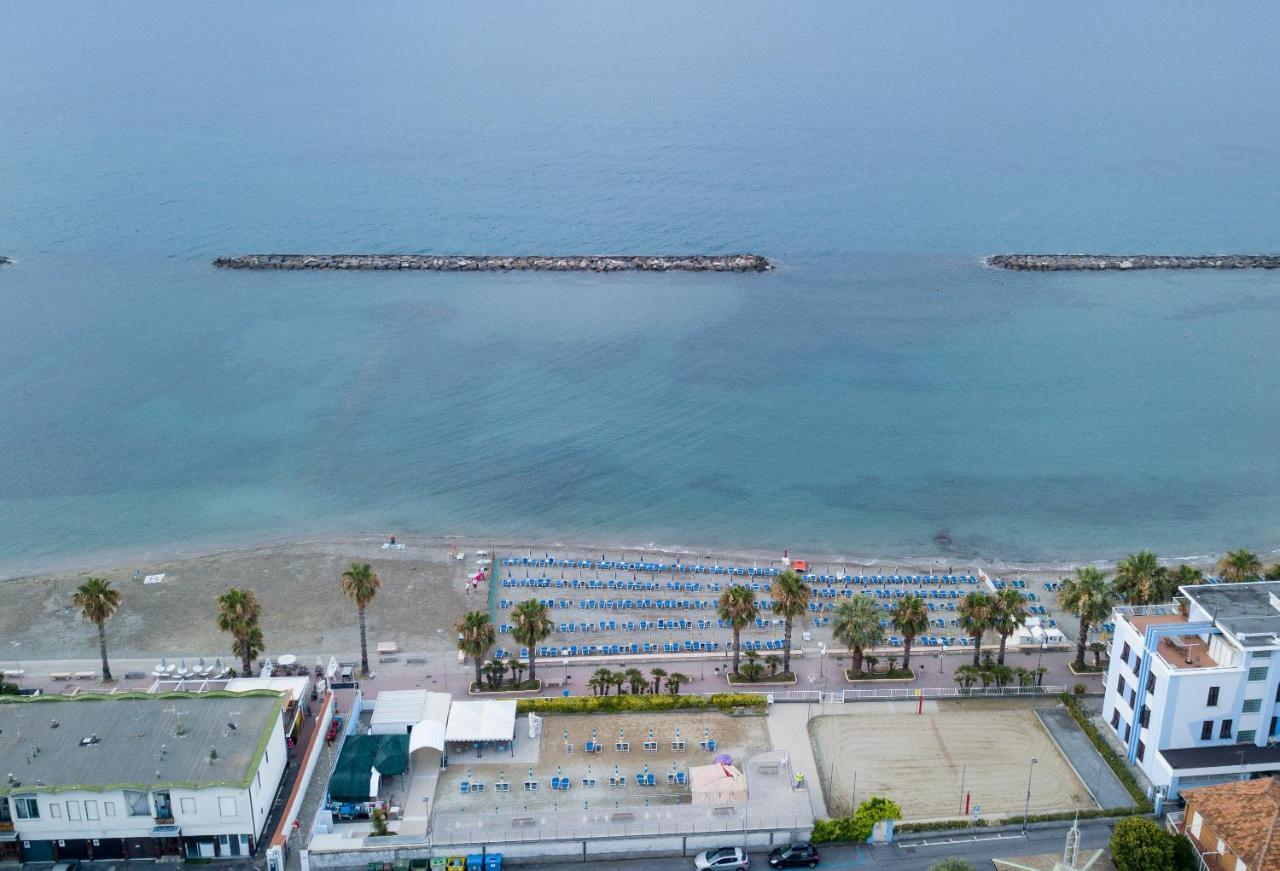 Hotel Villa San Giuseppe San Bartolomeo Al Mare Εξωτερικό φωτογραφία